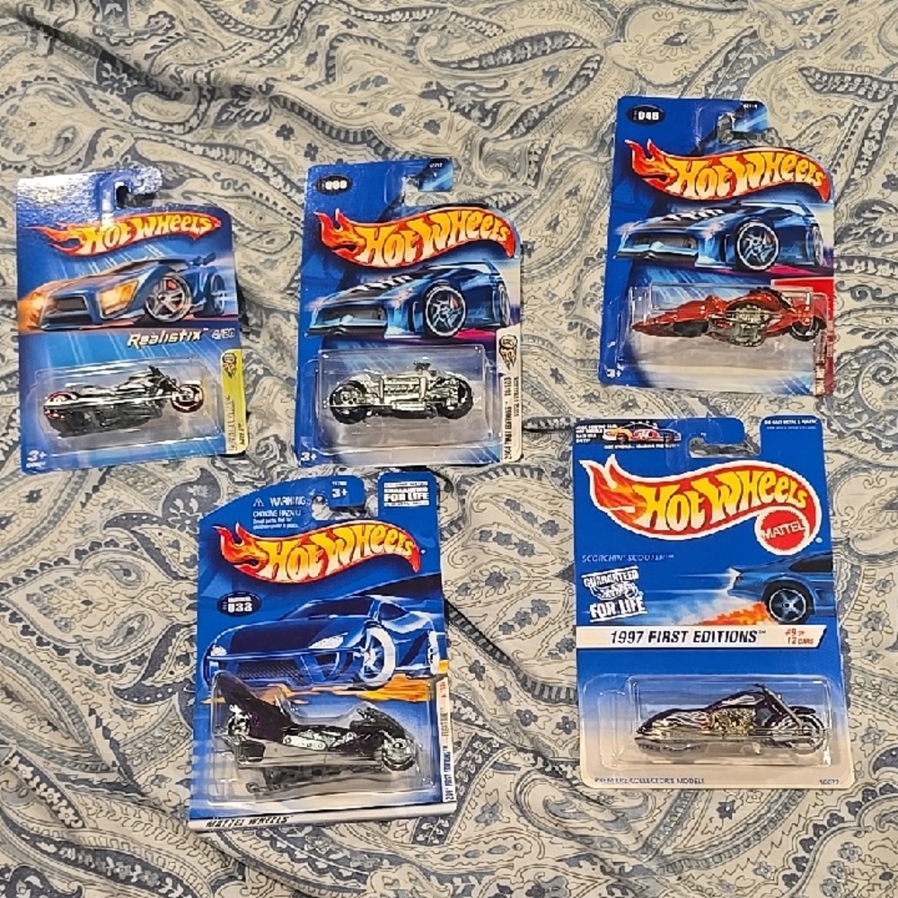 New Bundle Of 5 Hot Wheels